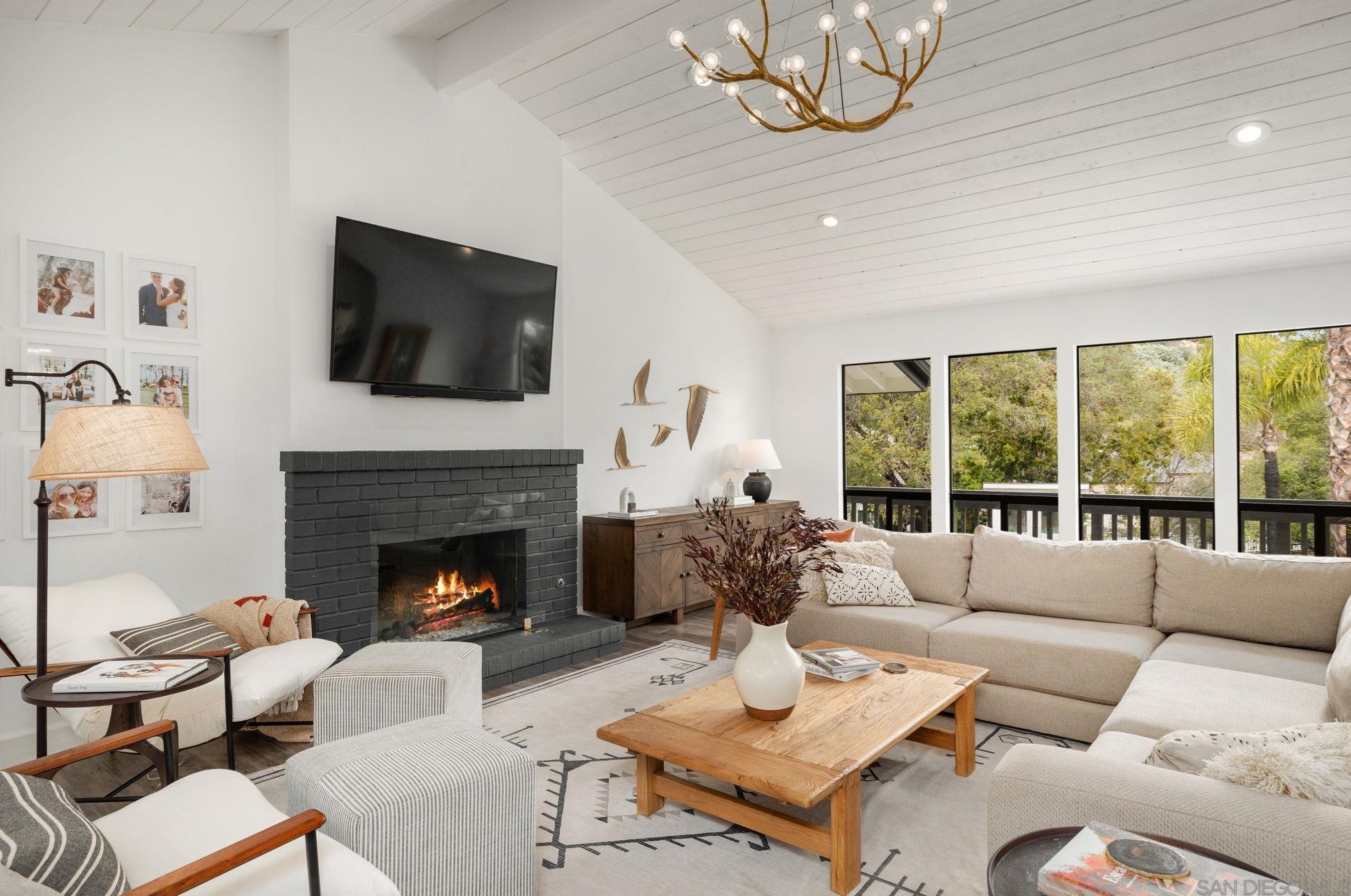 3550 Laketree Dr, Fallbrook CA  92028-8881 exterior