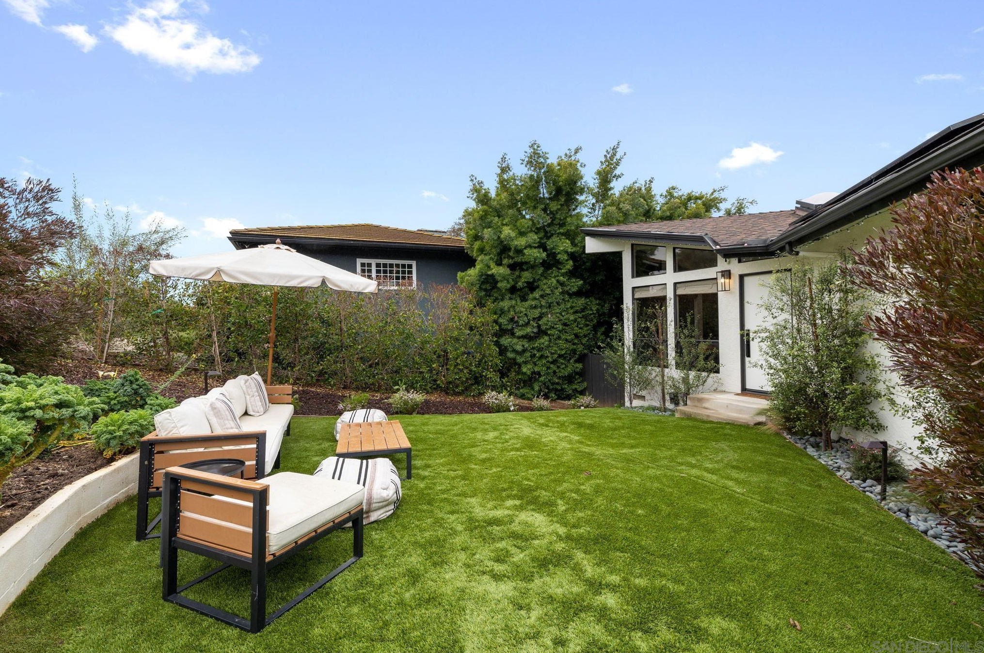 3550 Laketree Dr, Fallbrook CA  92028-8881 exterior