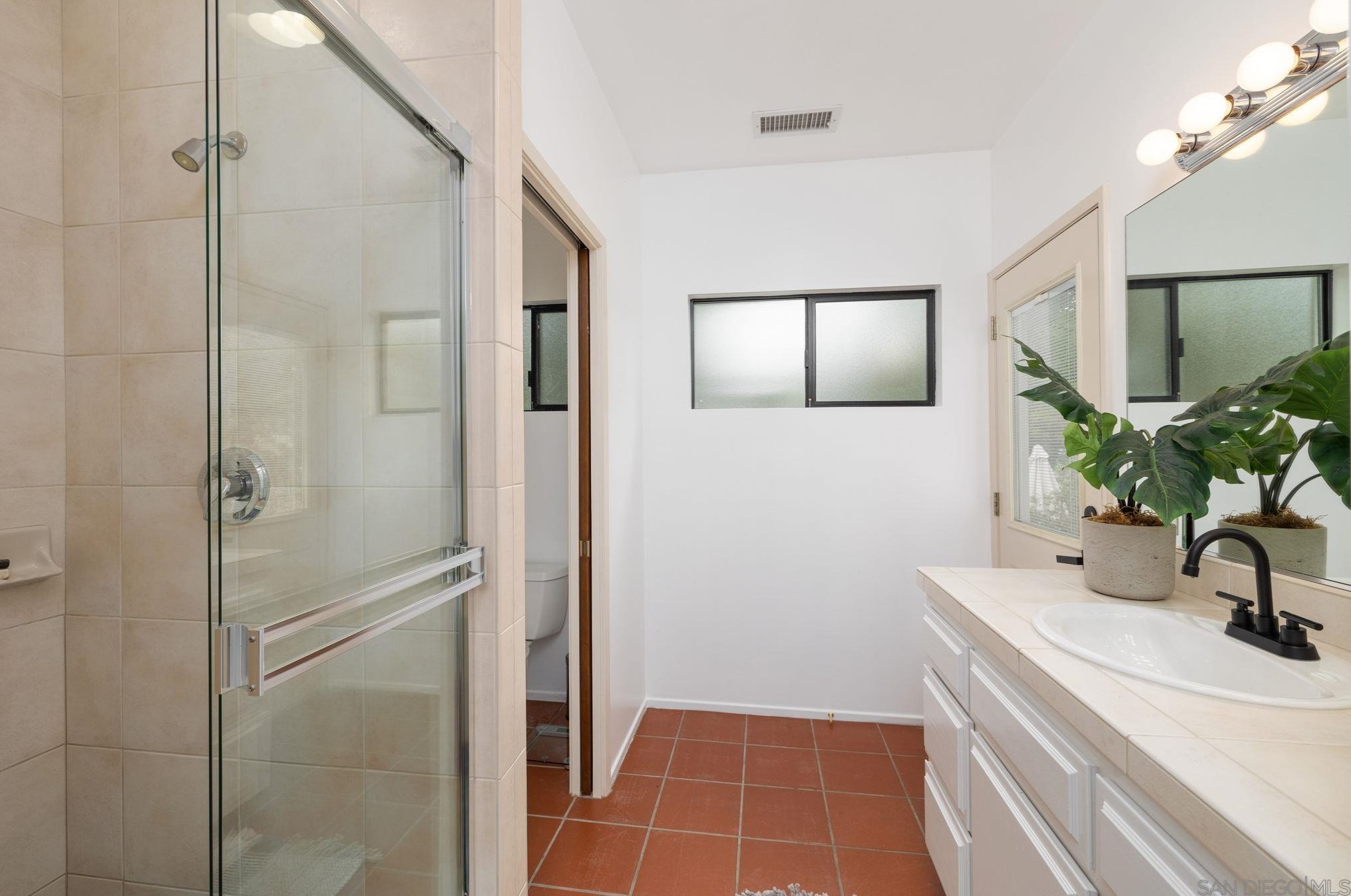 3550 Laketree Dr, Fallbrook CA  92028-8881 exterior