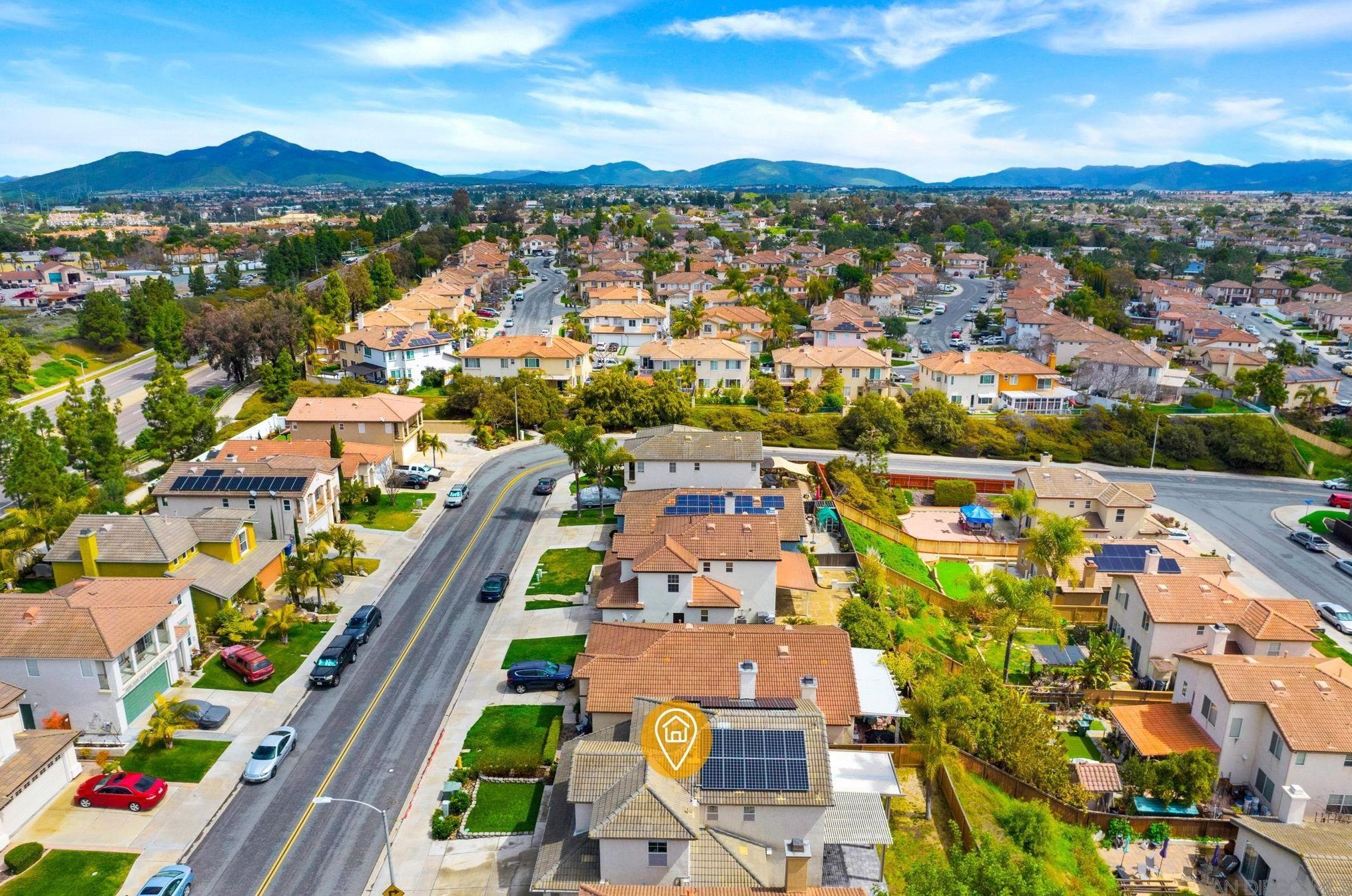 1080 Camino Del Sol, Chula Vista CA  91910-7063 exterior