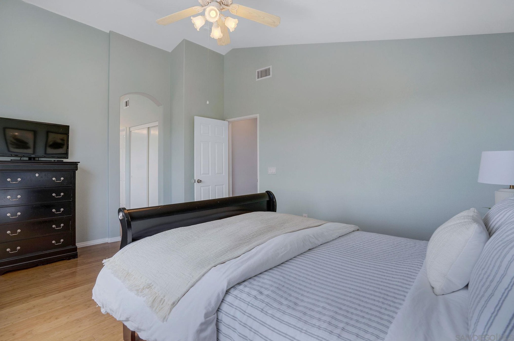 1080 Camino Del Sol, Chula Vista CA  91910-7063 exterior