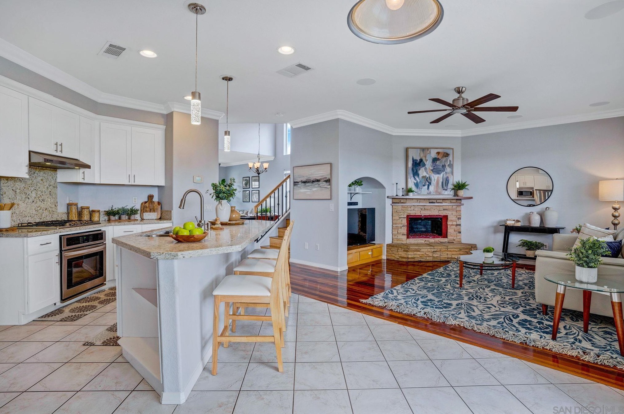 1080 Camino Del Sol, Chula Vista CA  91910-7063 exterior