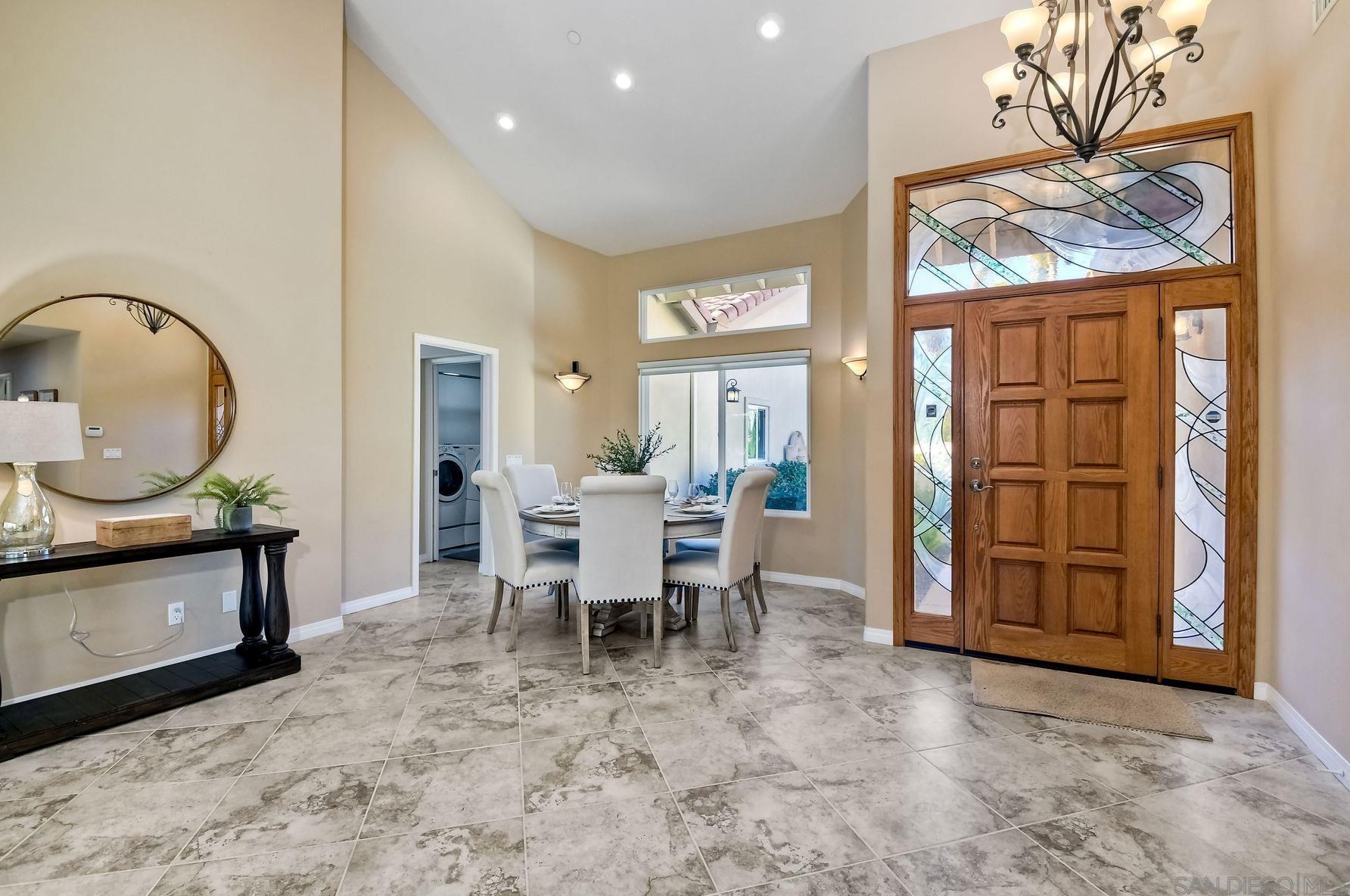 2822 Pasatiempo Gln, Escondido CA  92025-7356 exterior