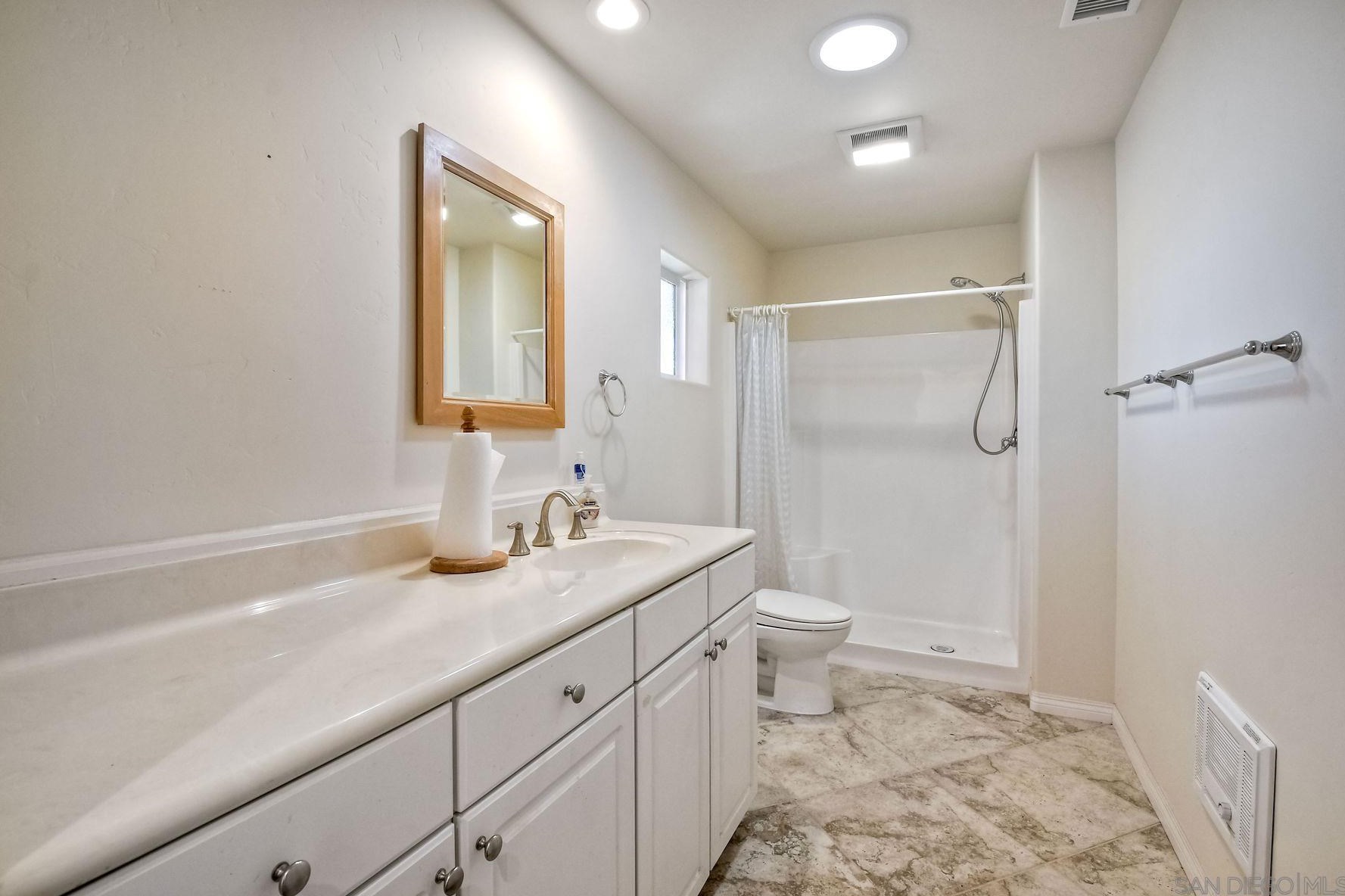 2822 Pasatiempo Gln, Escondido CA  92025-7356 exterior