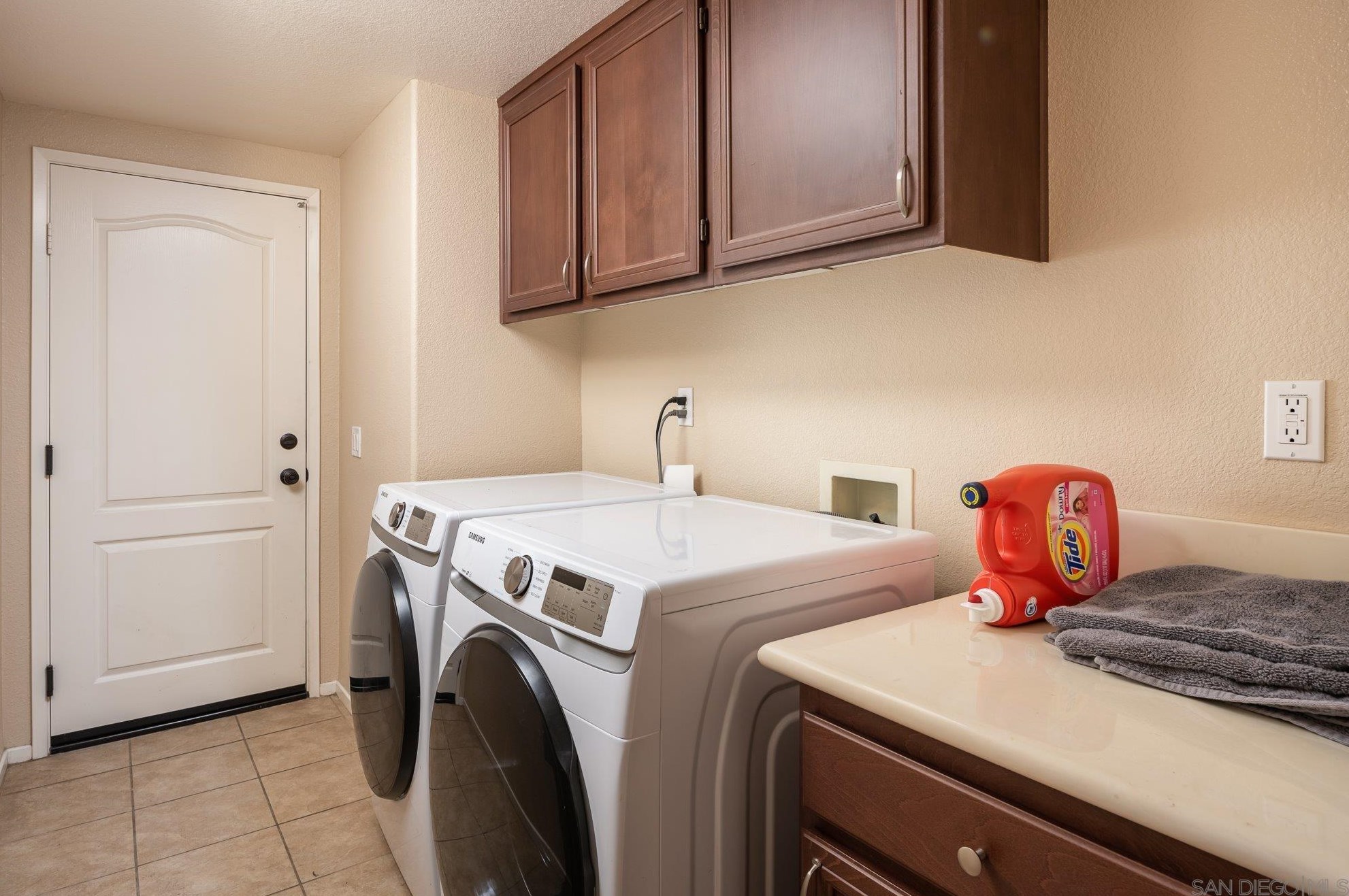 10120 Star Magnolia Ln, Santee CA  92071-7217 exterior