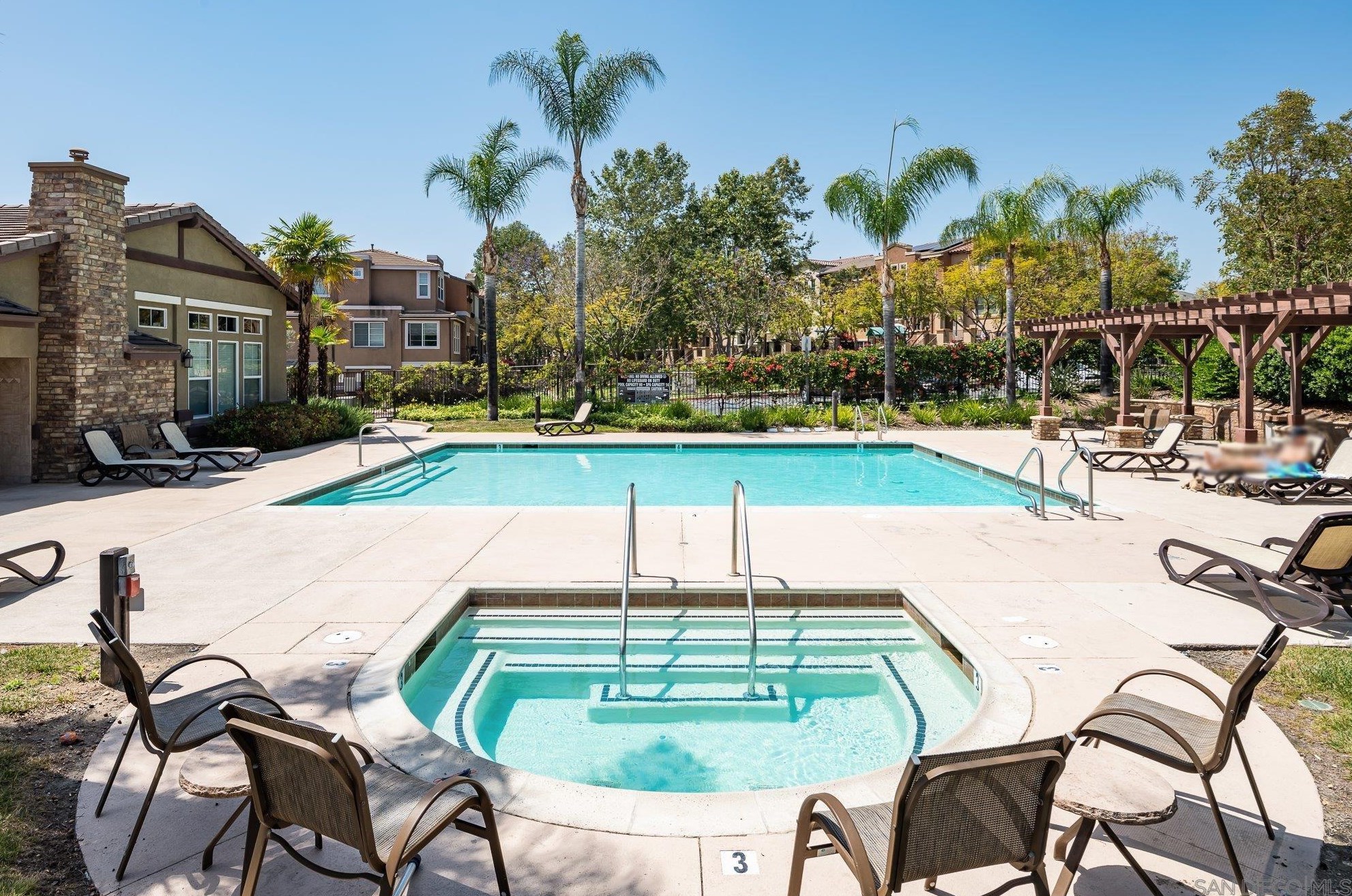 10120 Star Magnolia Ln, Santee CA  92071-7217 exterior