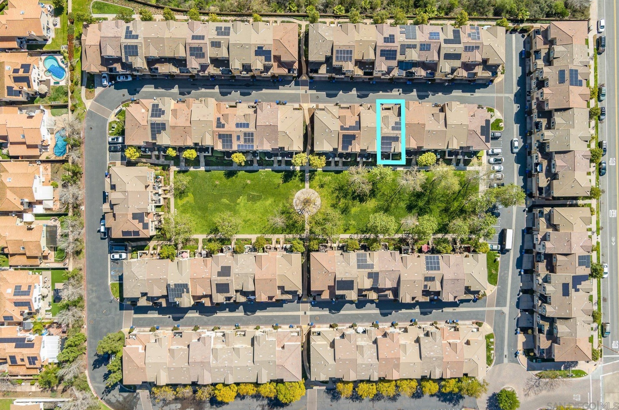 10120 Star Magnolia Ln, Santee CA  92071-7217 exterior