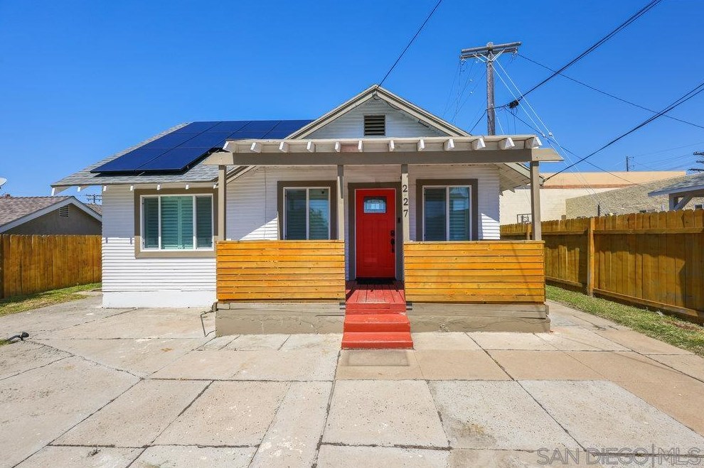 227 W 12th St, National City, CA 91950