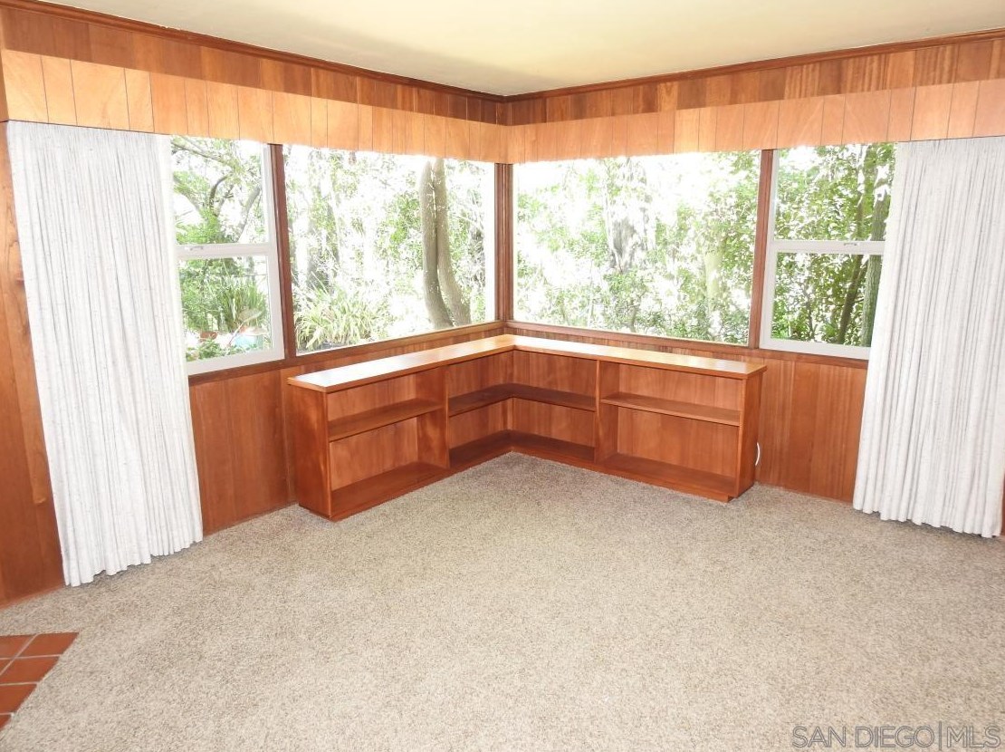 9831 Shadow Rd, La Mesa, CA 91941