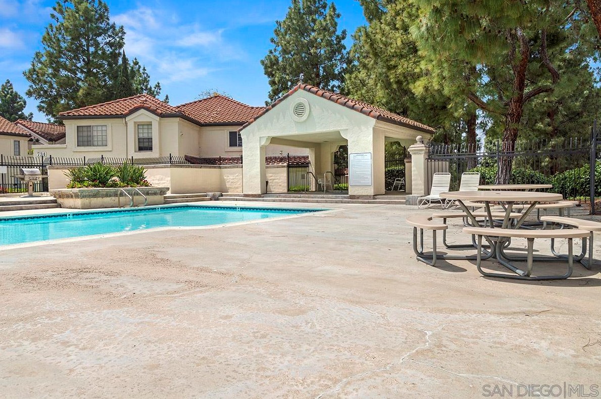 762 Eastshore Ter, Chula Vista CA  91913-2477 exterior