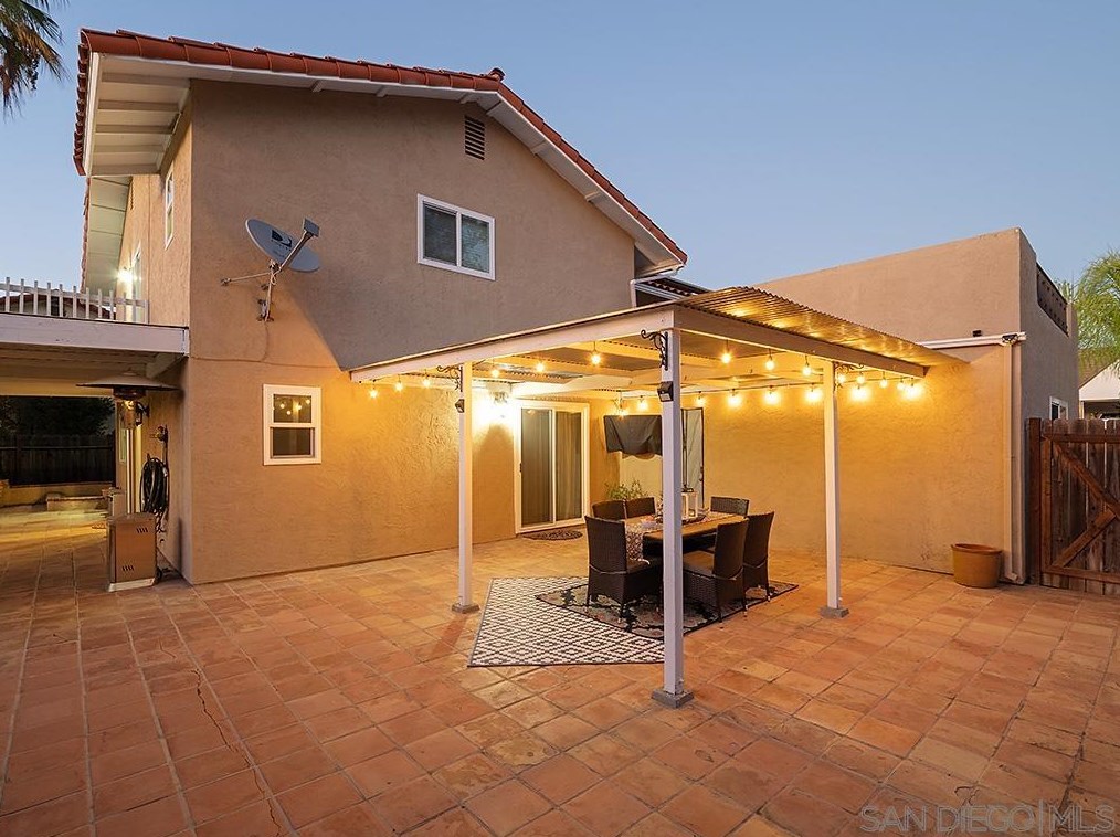 10732 Meadow Glen Way, Escondido CA  92026-6924 exterior