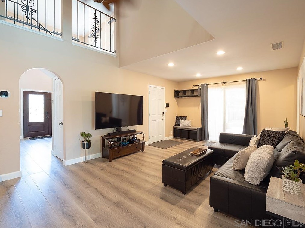 10732 Meadow Glen Way, Escondido CA  92026-6924 exterior