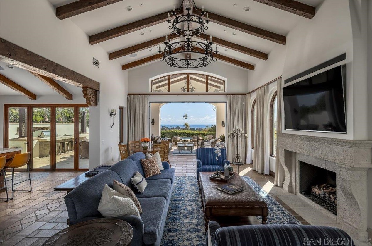 390 Lomas Santa Fe, Solana Beach, CA 92075