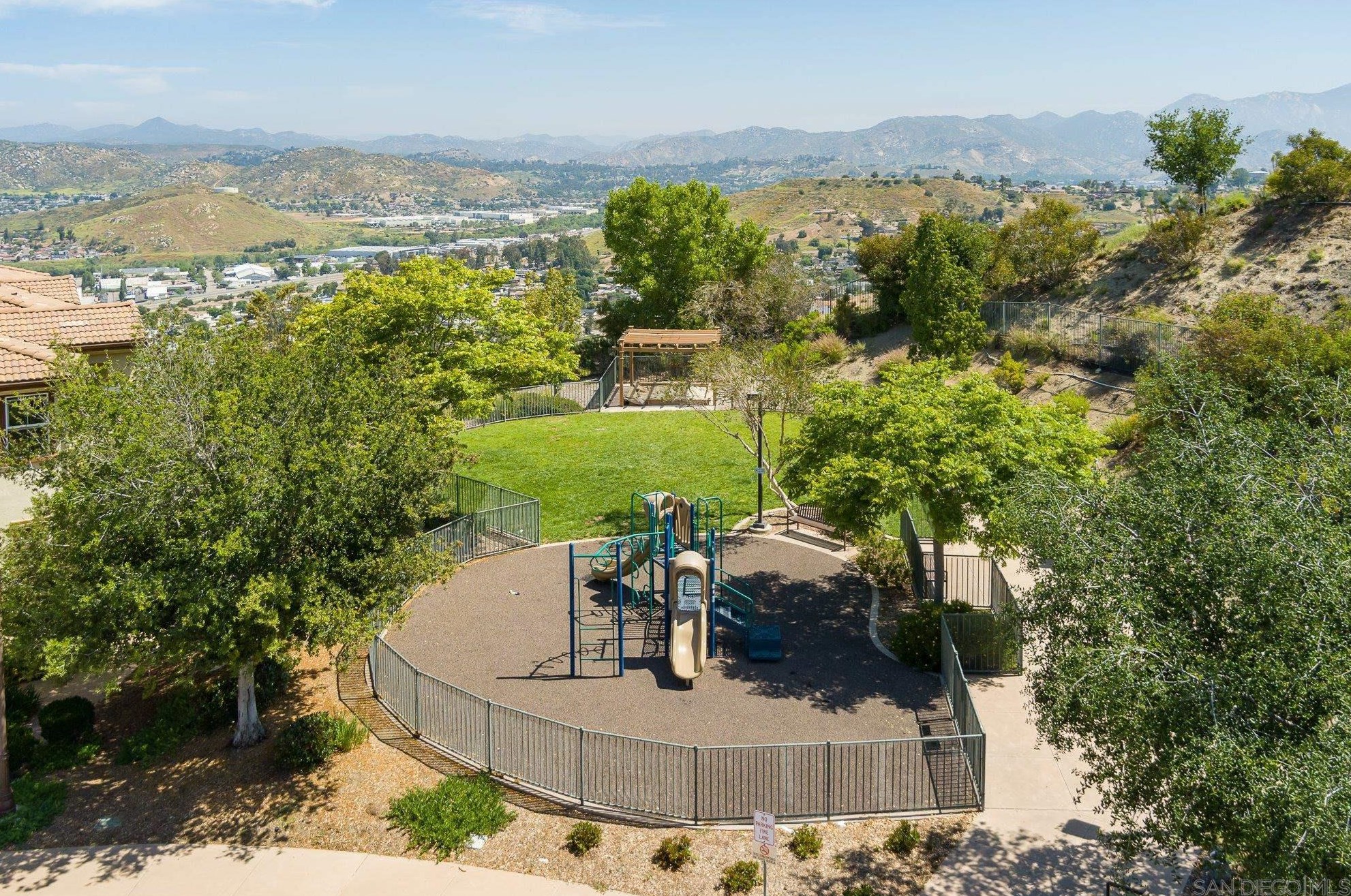 2011 Montilla St, Santee CA  92071-5624 exterior