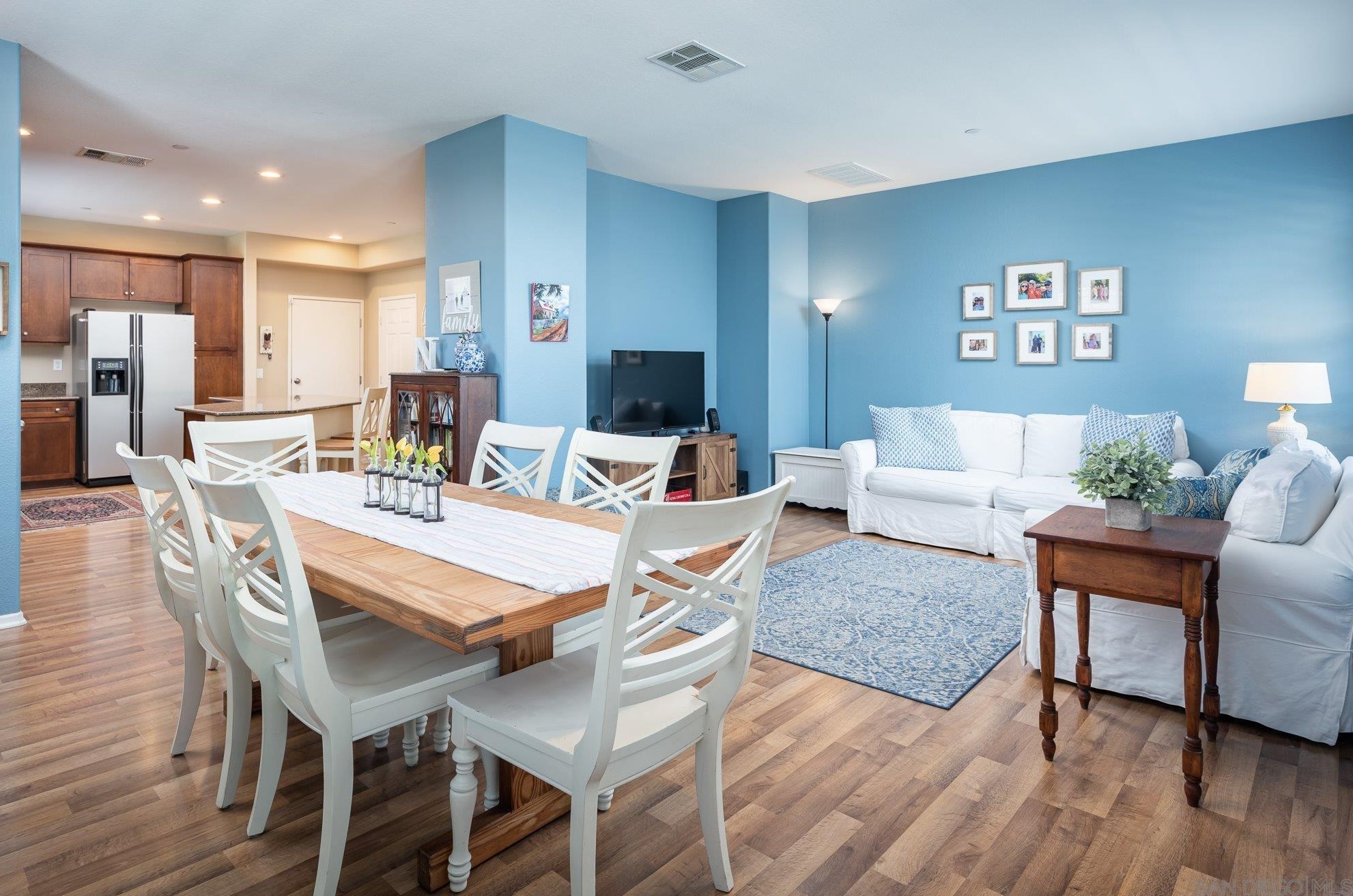 2011 Montilla St, Santee CA  92071-5624 exterior