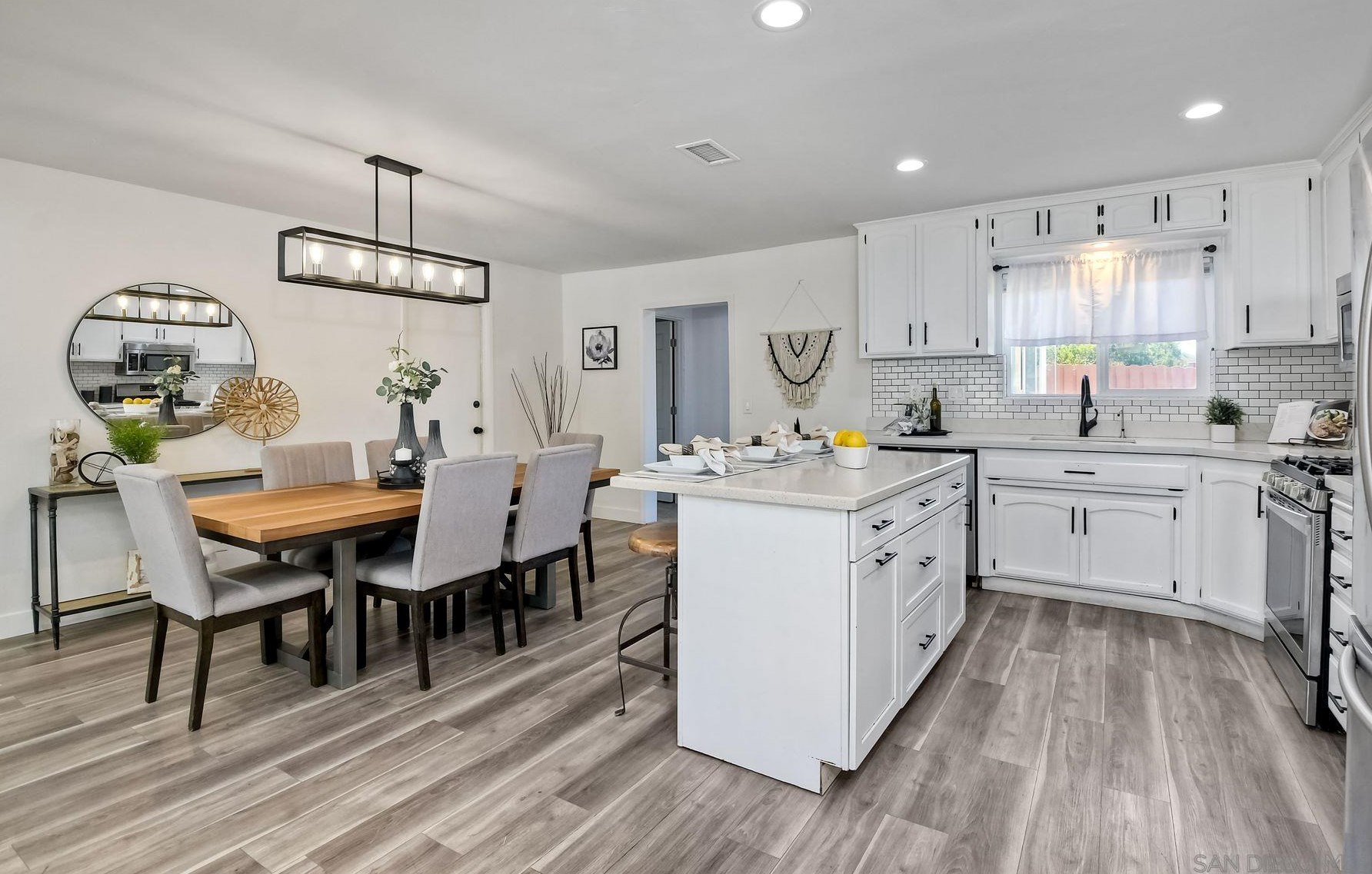 8786 Blue Boy Ln, Santee CA  92071-4322 exterior