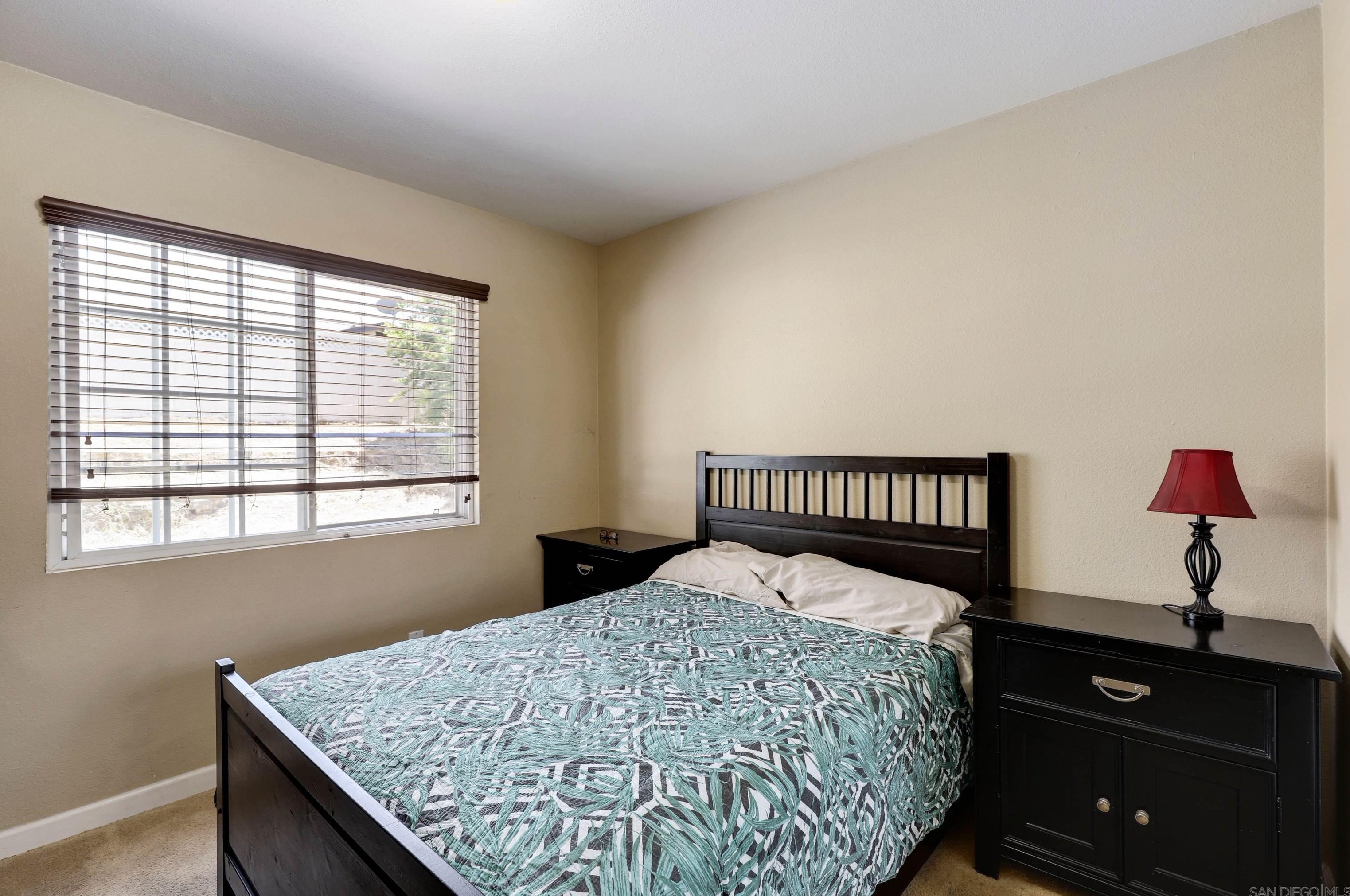 1364 Caliente Loop, Chula Vista CA  91910-6810 exterior