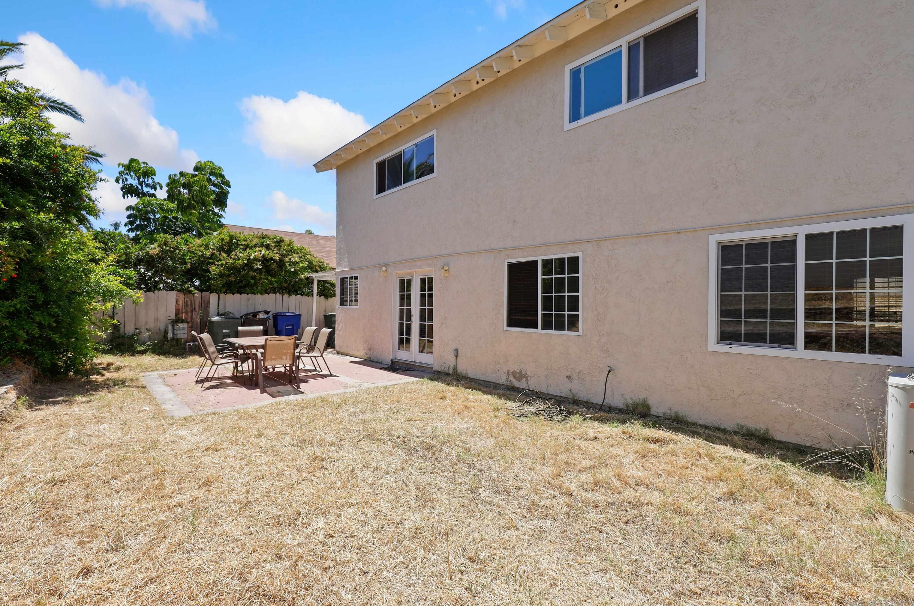 1364 Caliente Loop, Chula Vista CA  91910-6810 exterior