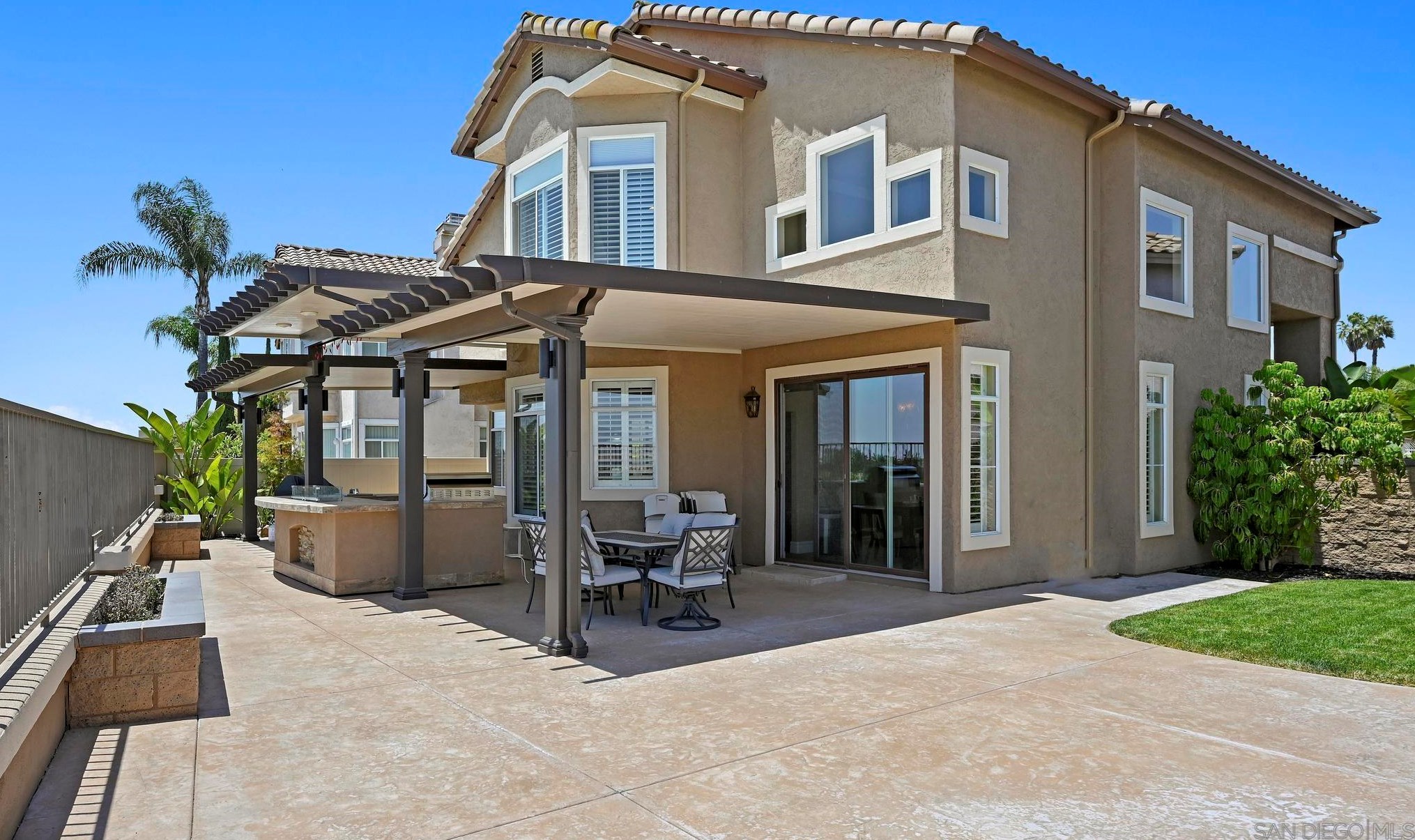 1035 Park Meadows Rd, Chula Vista CA  91915-1414 exterior