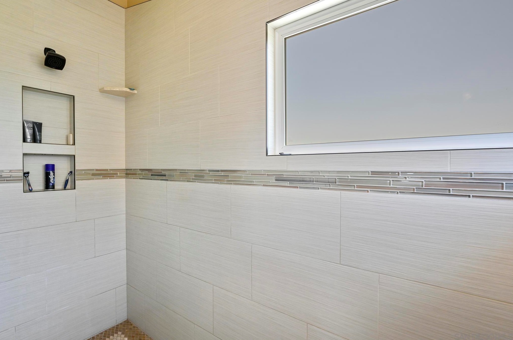 1035 Park Meadows Rd, Chula Vista CA  91915-1414 exterior