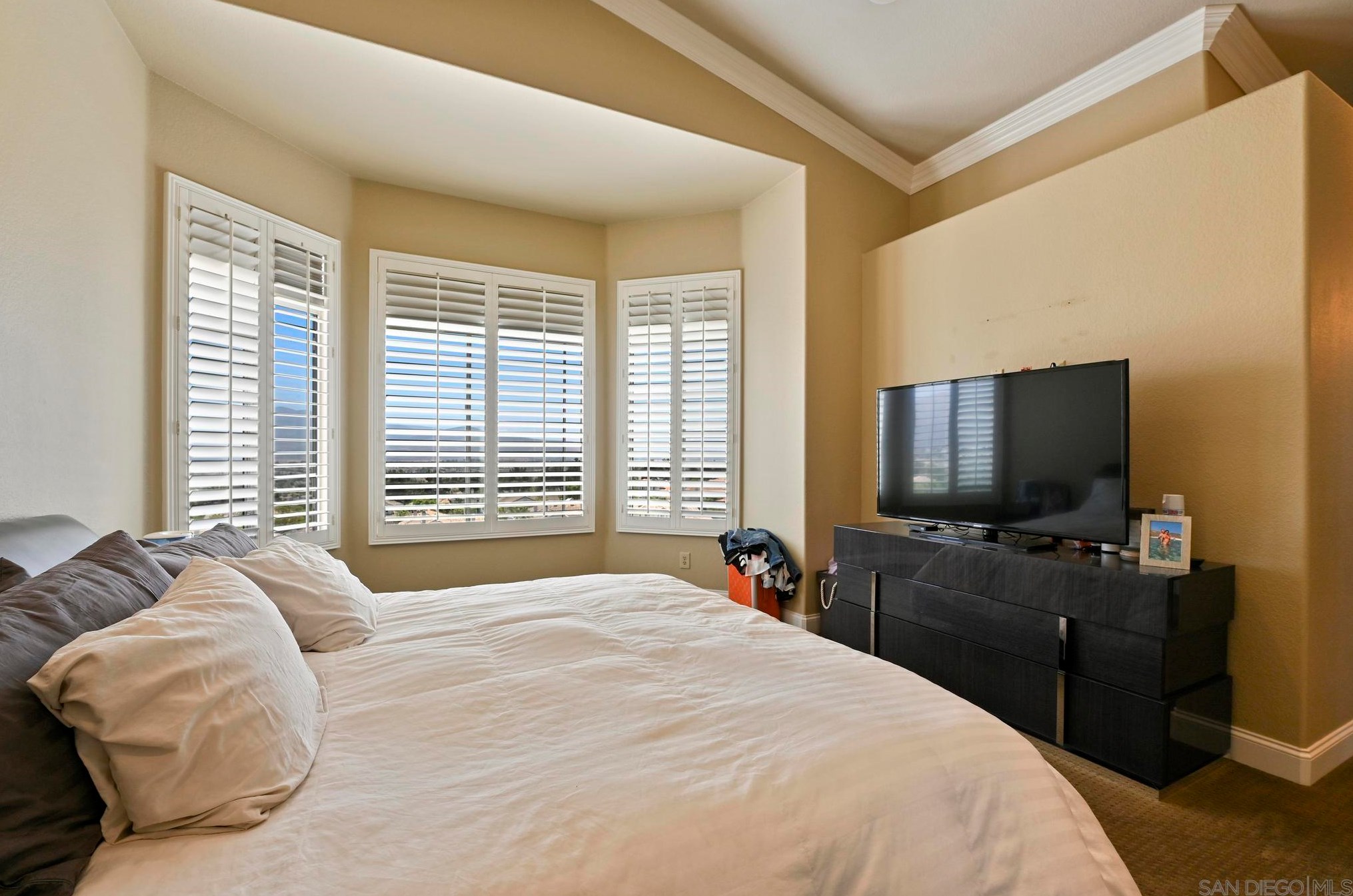 1035 Park Meadows Rd, Chula Vista CA  91915-1414 exterior