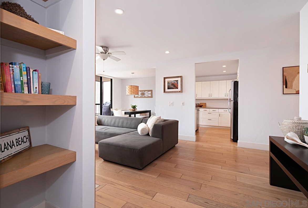 190 Del Mar Shores Terrace 44, Solana Beach, CA 92075