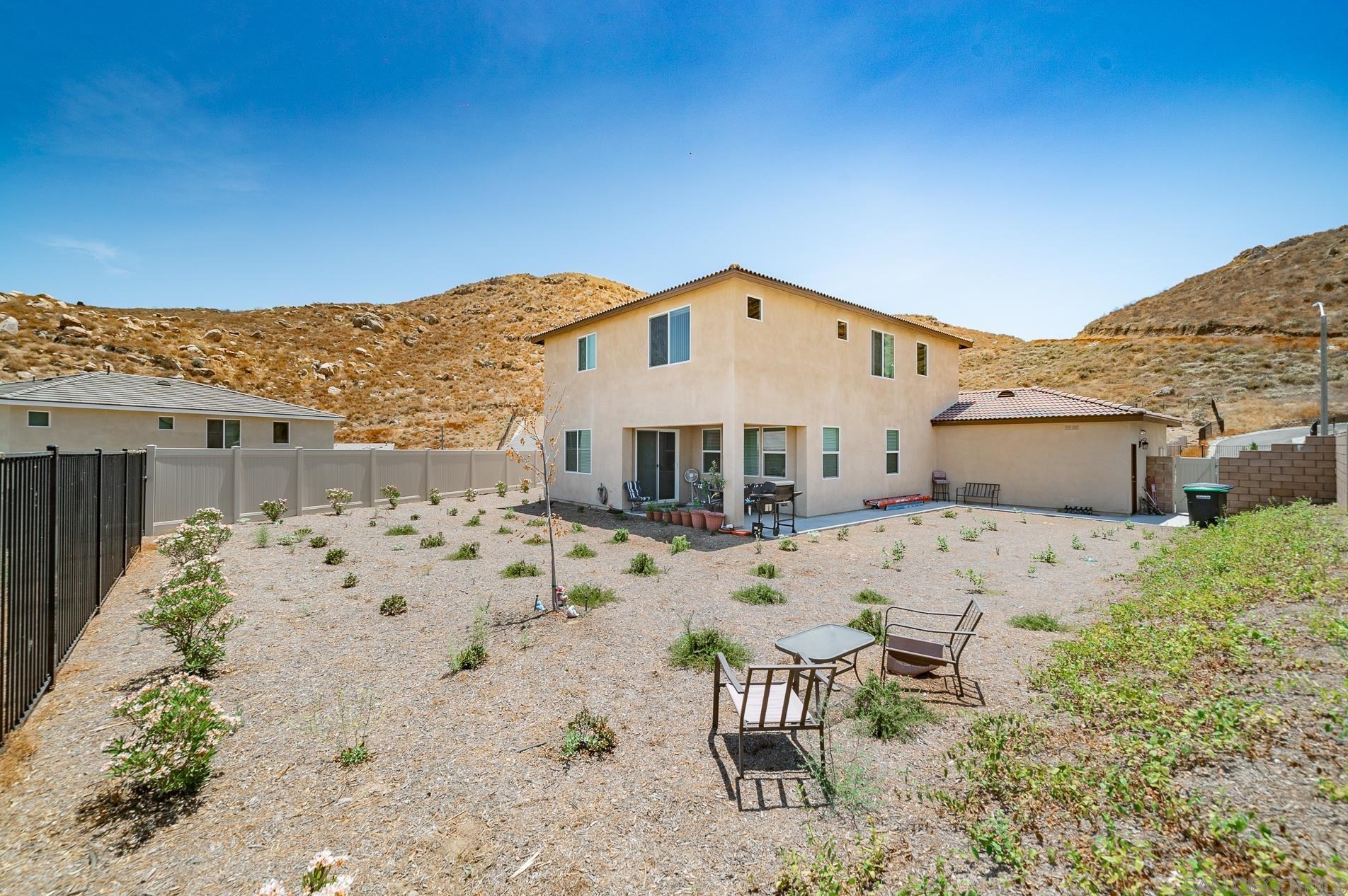 5384 Viewstone Ct, Hemet CA  92545 exterior