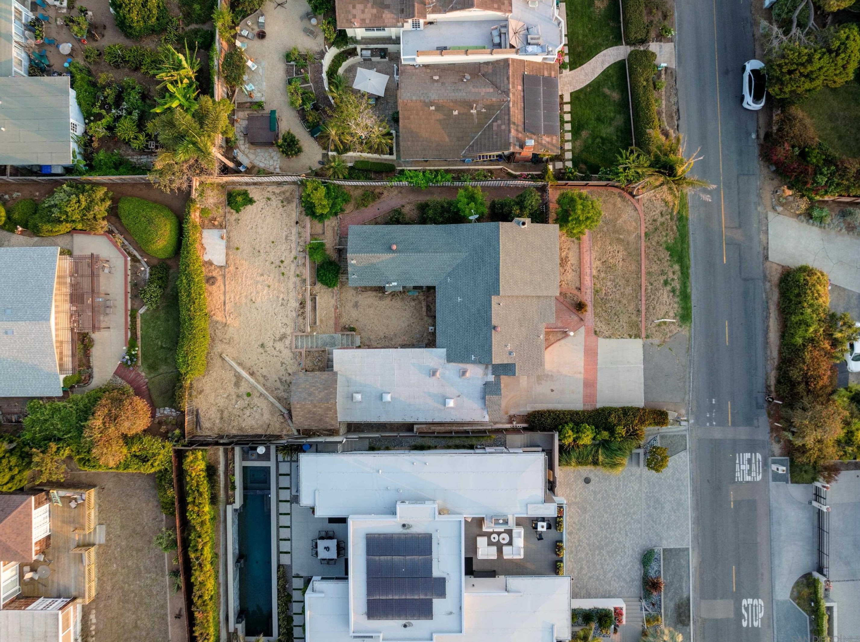 410 Granados Ave, Solana Beach CA  92075-2015 exterior