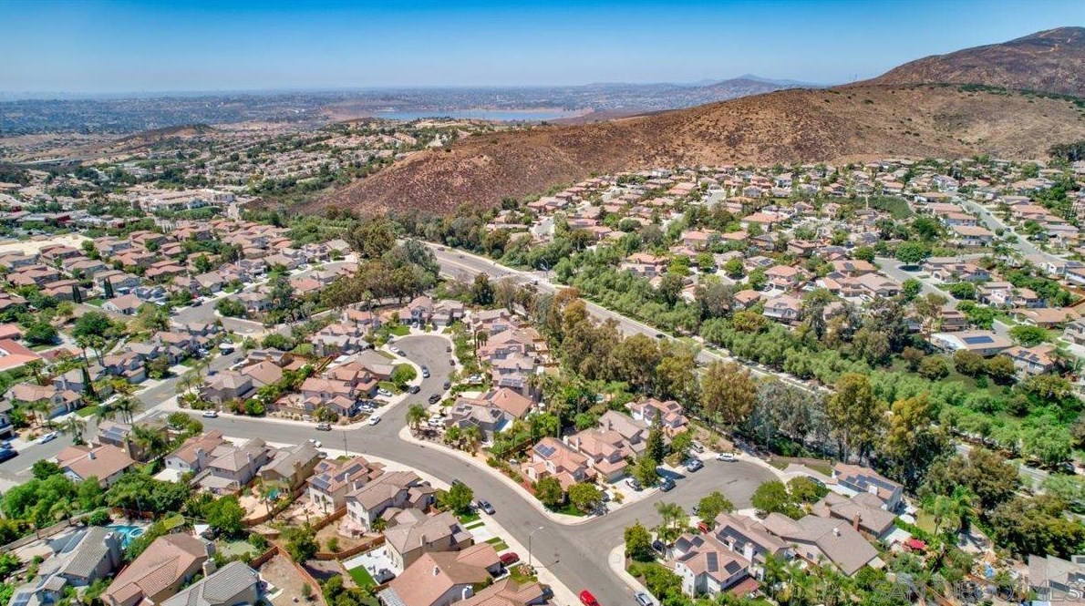 610 San Marino Pl, Chula Vista CA  91914-4042 exterior