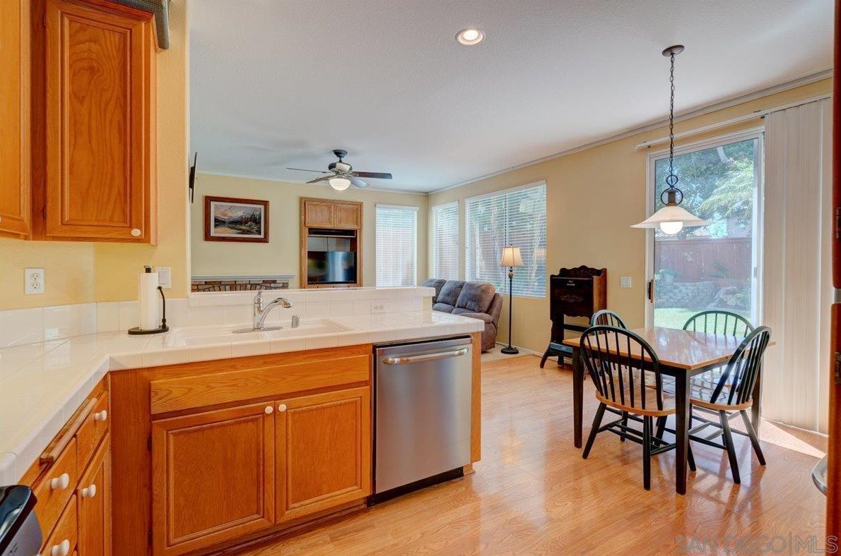 610 San Marino Pl, Chula Vista CA  91914-4042 exterior