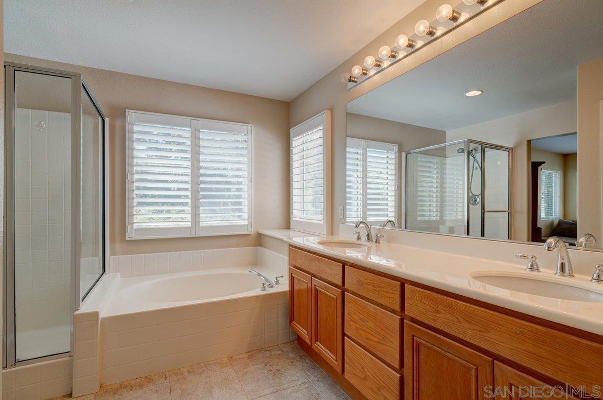 610 San Marino Pl, Chula Vista CA  91914-4042 exterior