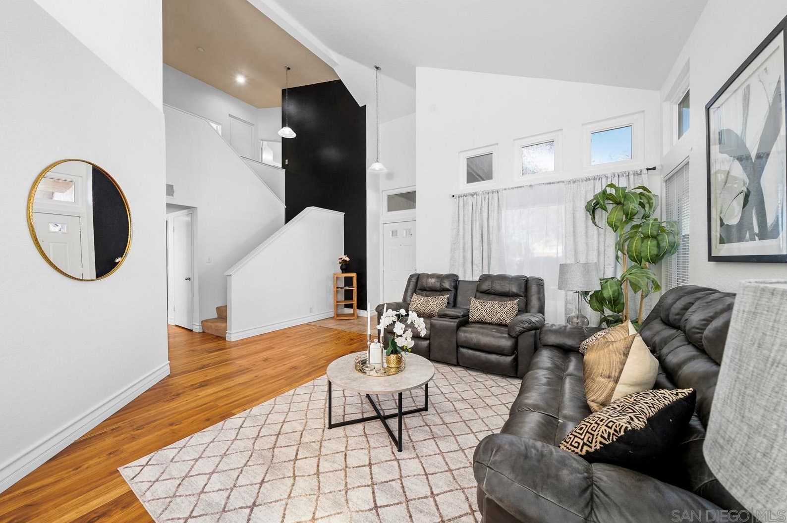 29769 Stonewood Rd, Temecula CA  92591-5303 exterior