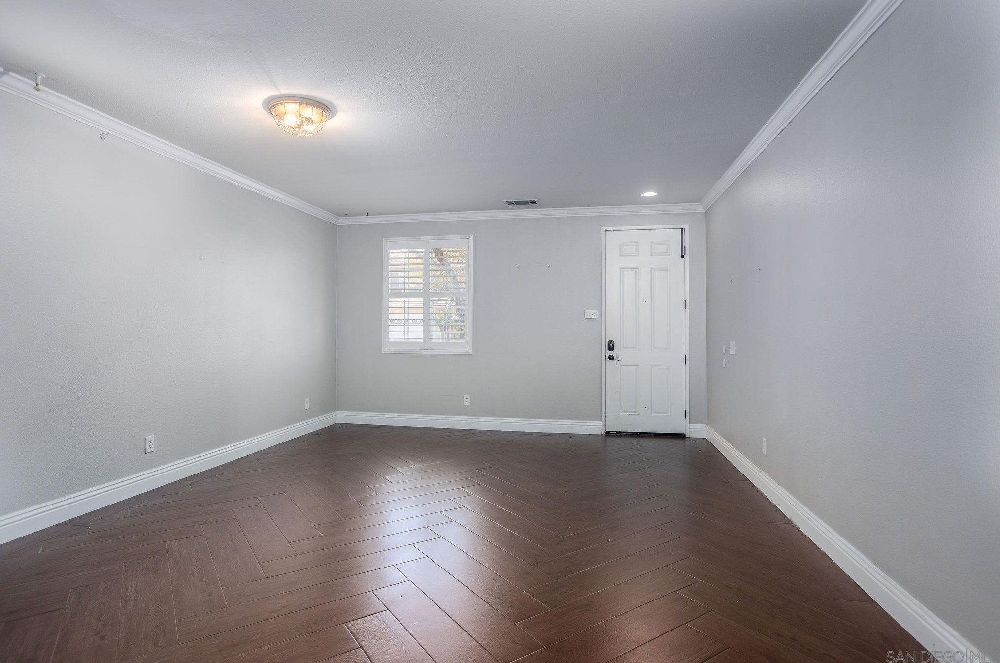 1343 Sutter Buttes St, Chula Vista CA  91913-2944 exterior