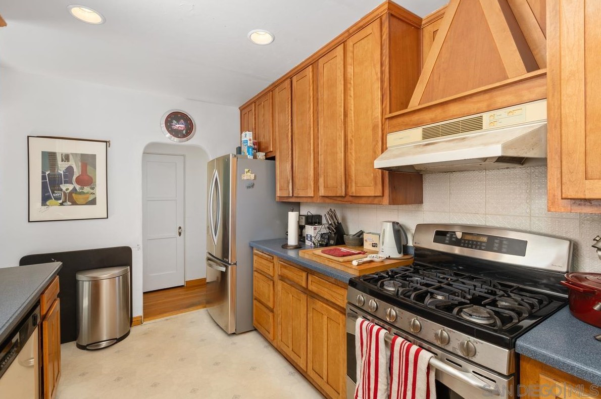 4858 Normandie Pl, La Mesa CA  91942-8545 exterior