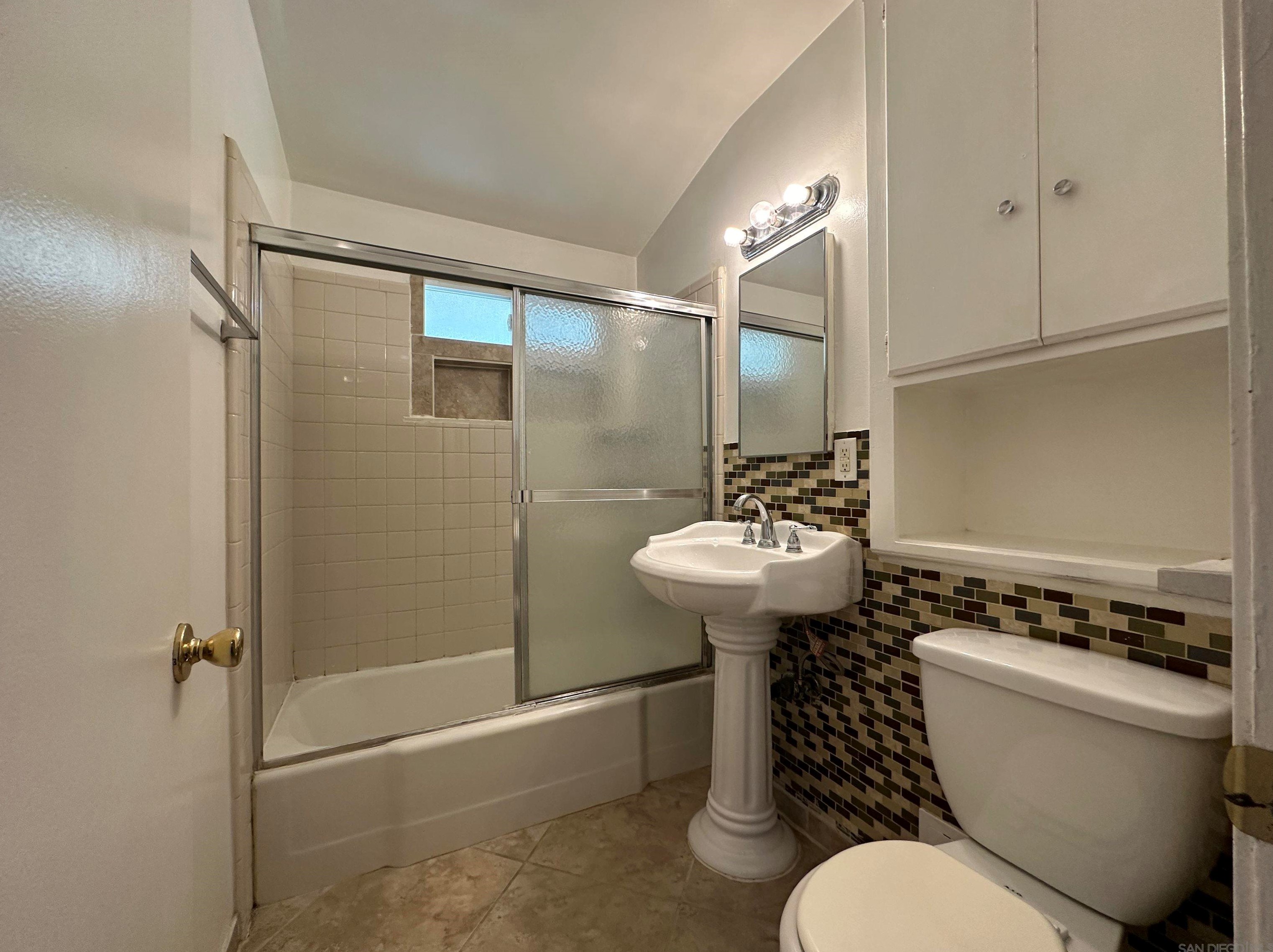 44949 5, Lancaster CA 93535-2051 exterior