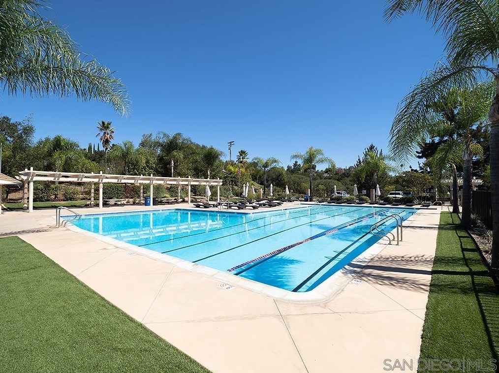 10732 Meadow Glen Way, Escondido CA  92026-6924 exterior