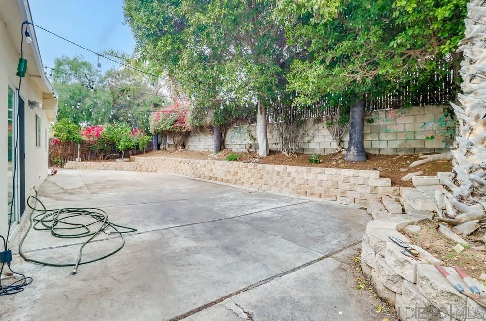 1435 Gowin St, Spring Valley CA  91977-3806 exterior
