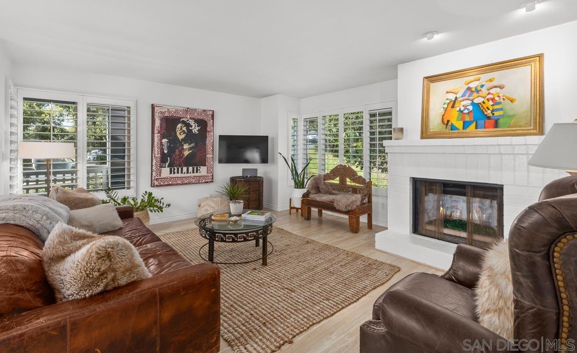 943 Intrepid Ct, Del Mar CA  92014-3920 exterior