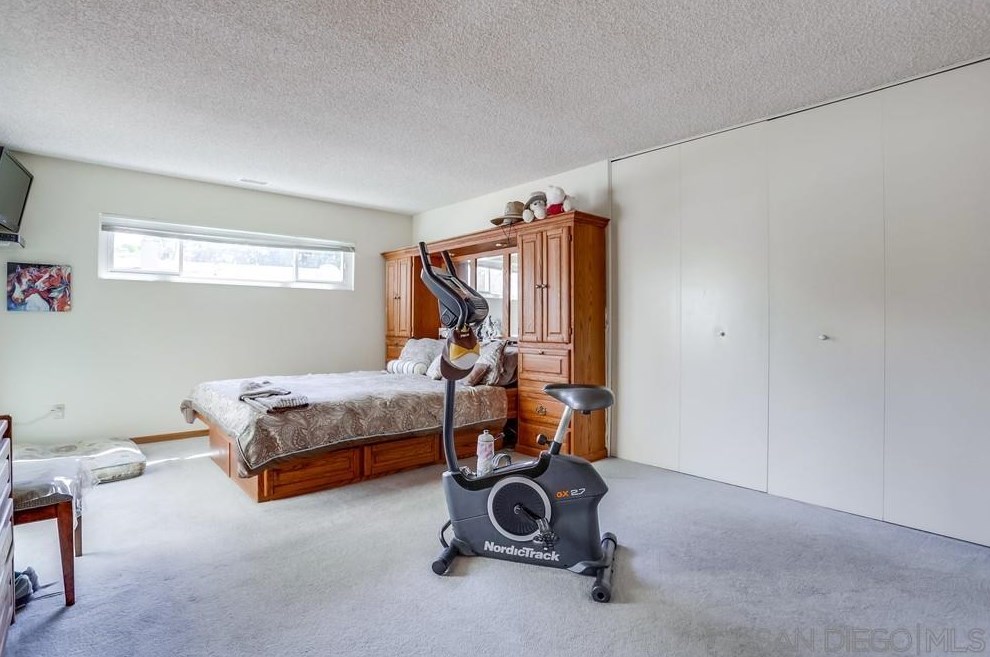 6890 Boulder Lake Ave, San Diego CA  92119-1946 exterior