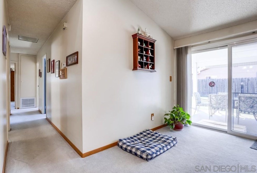 6890 Boulder Lake Ave, San Diego CA  92119-1946 exterior