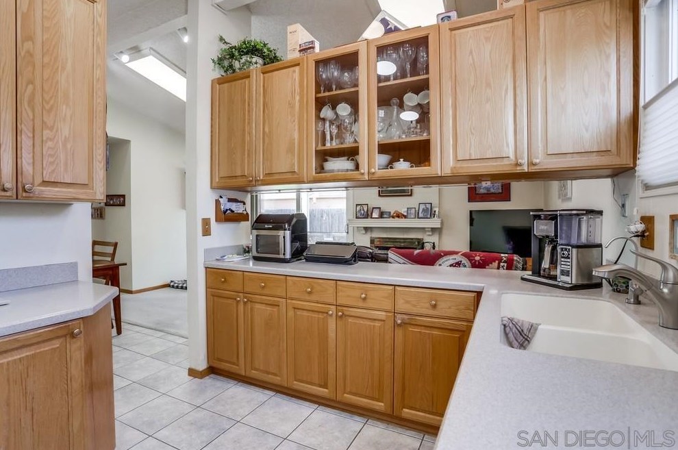 6890 Boulder Lake Ave, San Diego CA  92119-1946 exterior
