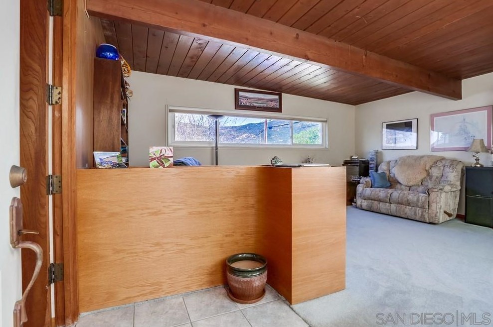 6890 Boulder Lake Ave, San Diego CA  92119-1946 exterior