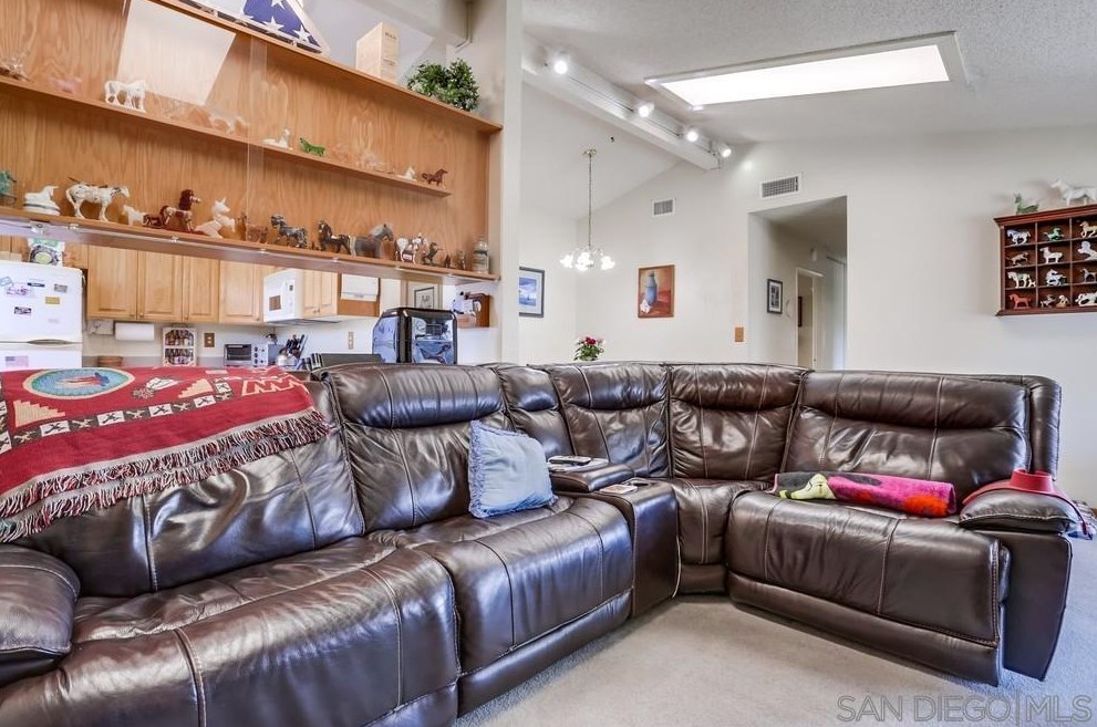 6890 Boulder Lake Ave, San Diego CA  92119-1946 exterior