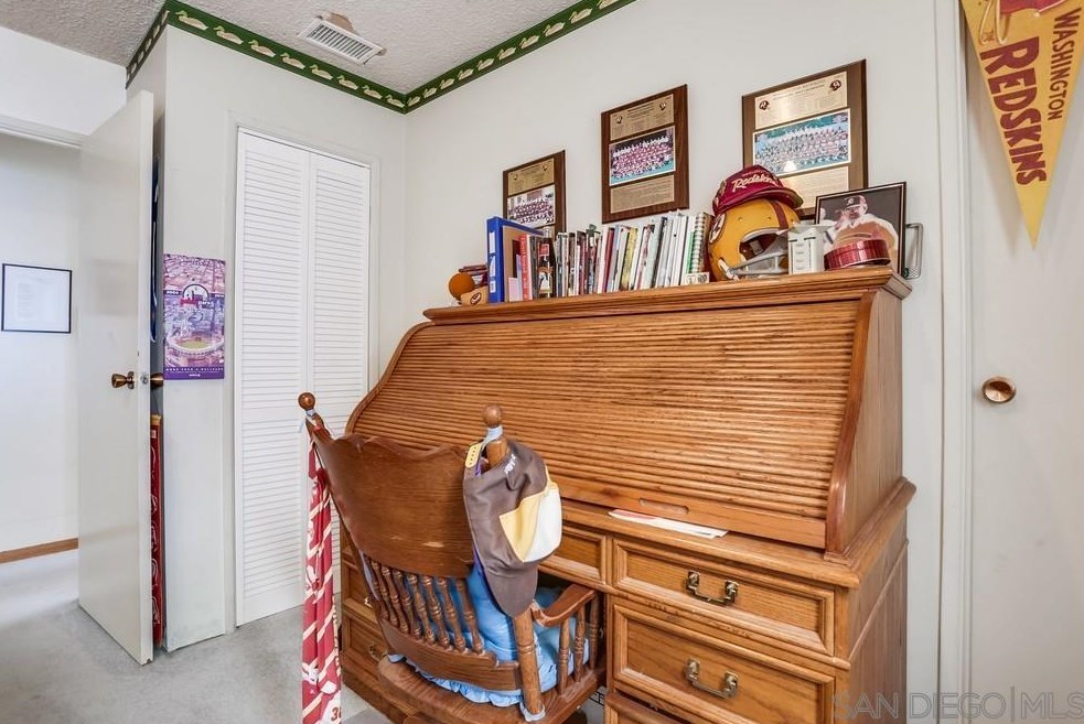 6890 Boulder Lake Ave, San Diego CA  92119-1946 exterior