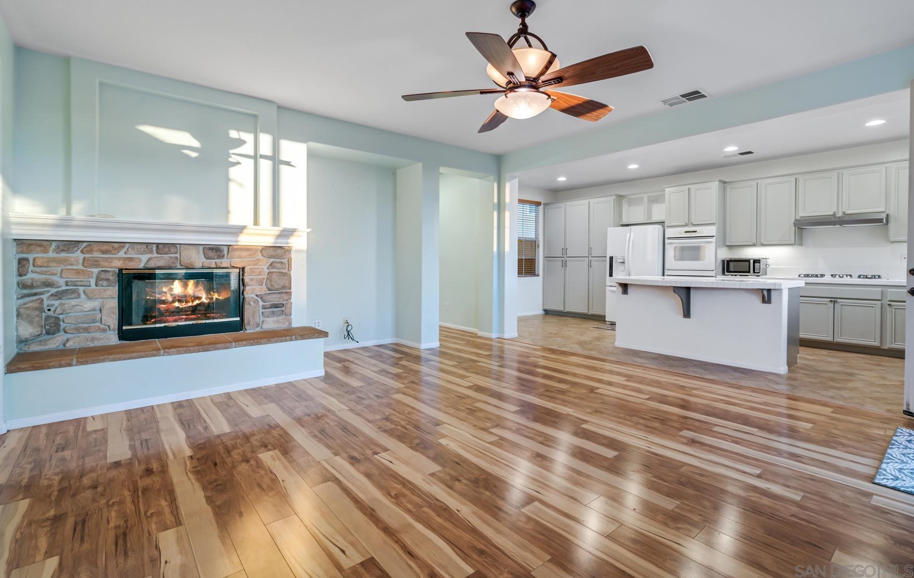 324 Plaza Paraiso, Chula Vista, CA 91914