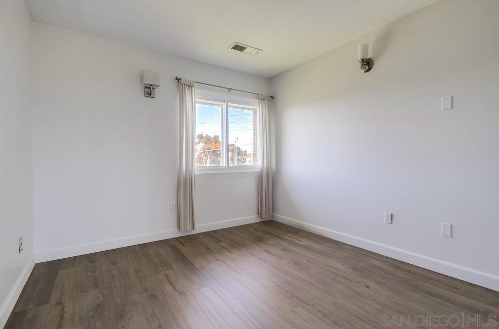 2310 Caminito Mira, San Diego CA  92107-1528 exterior