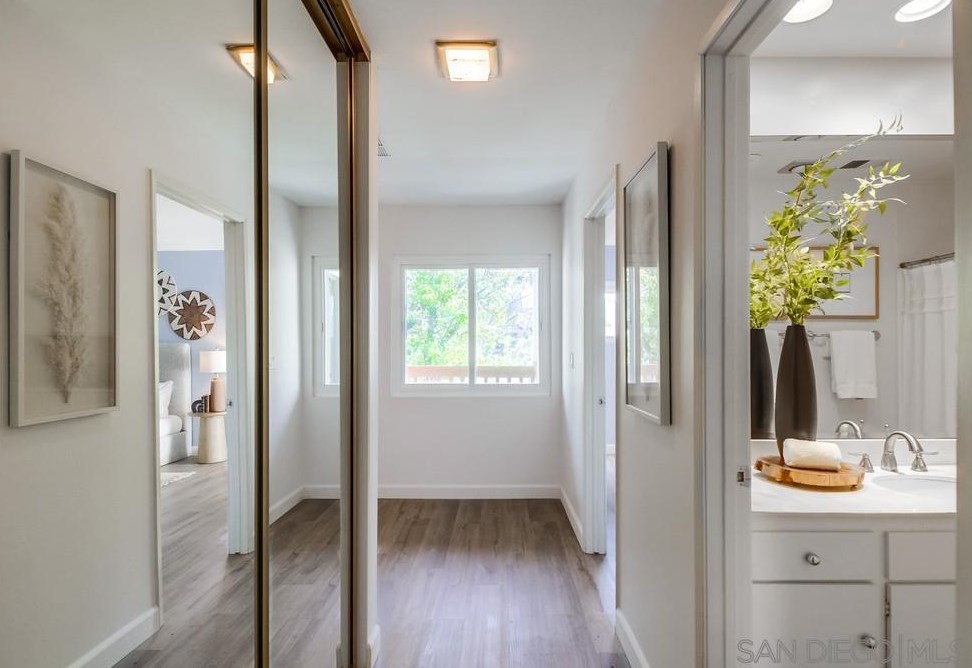 2310 Caminito Mira, San Diego CA  92107-1528 exterior