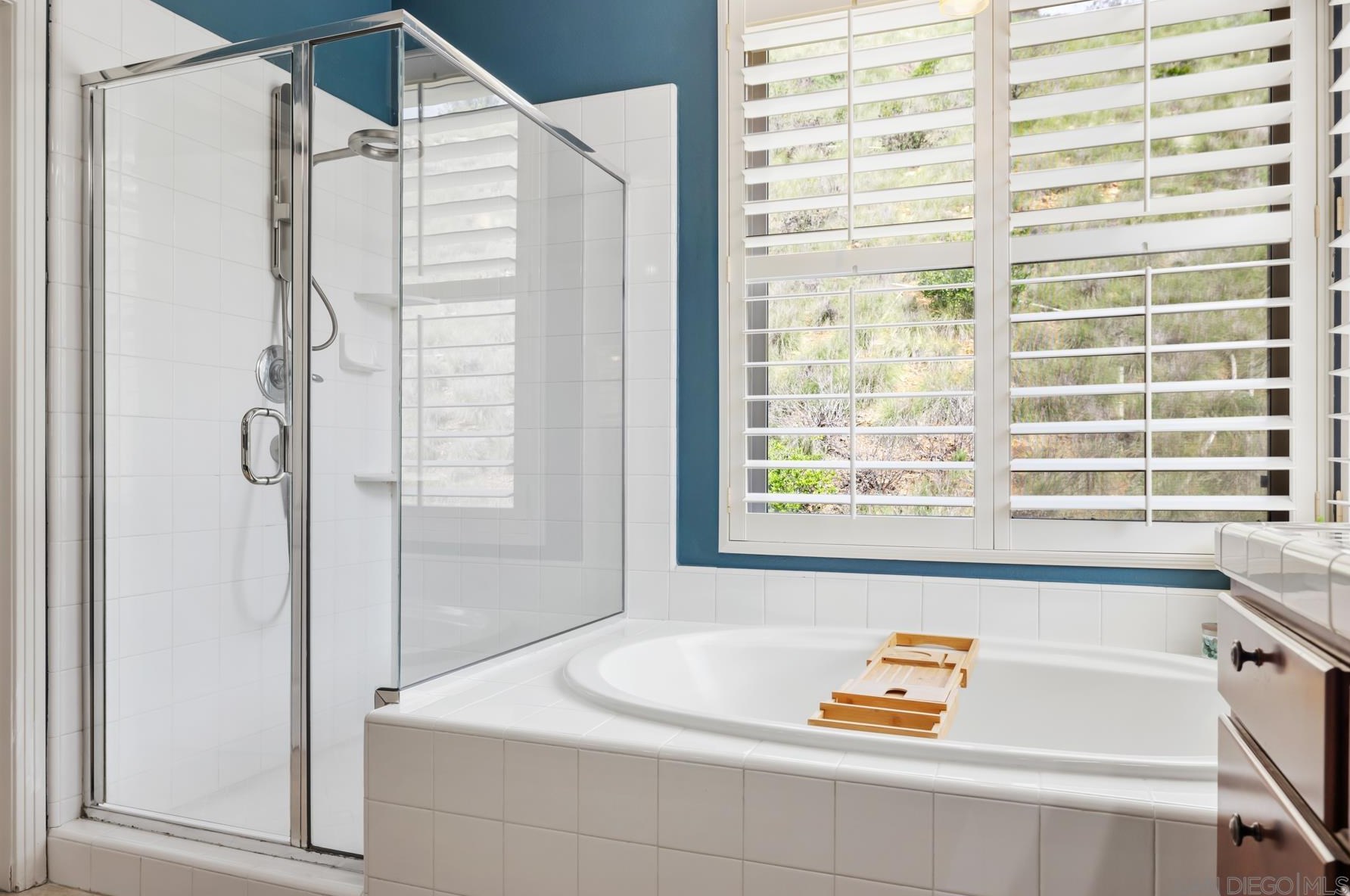 3805 Sacramento Dr, La Mesa CA  91941-6887 exterior