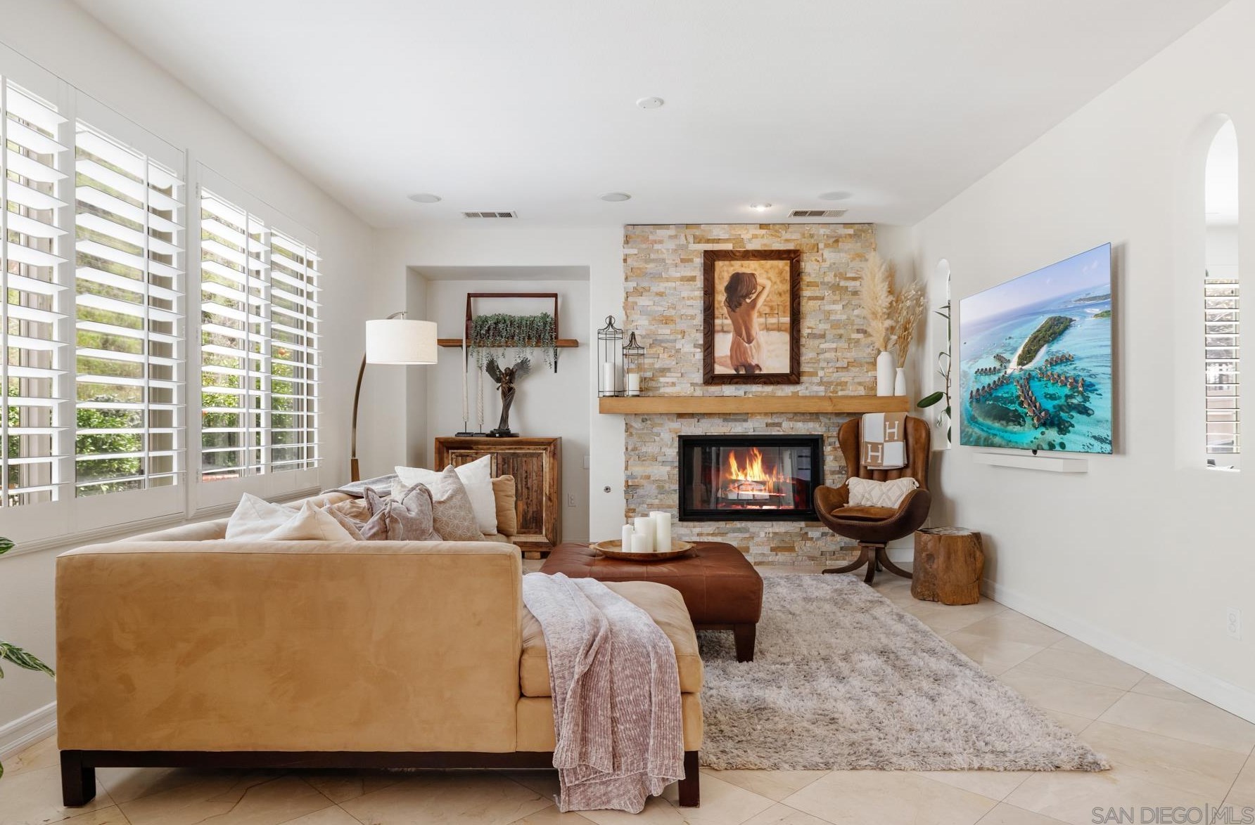 3805 Sacramento Dr, La Mesa CA  91941-6887 exterior