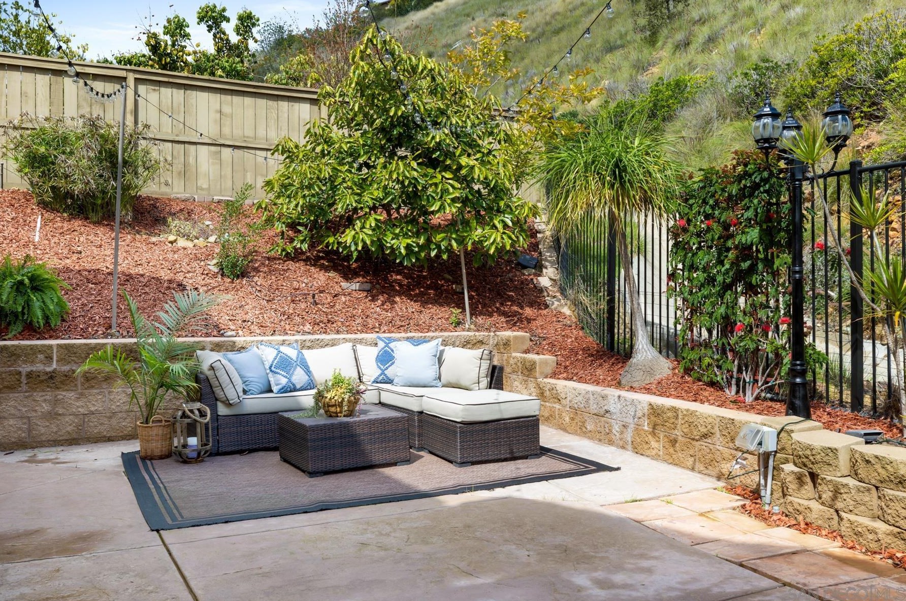 3805 Sacramento Dr, La Mesa CA  91941-6887 exterior